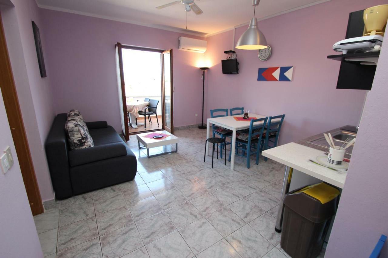 Apartment Sandi Врсар Экстерьер фото